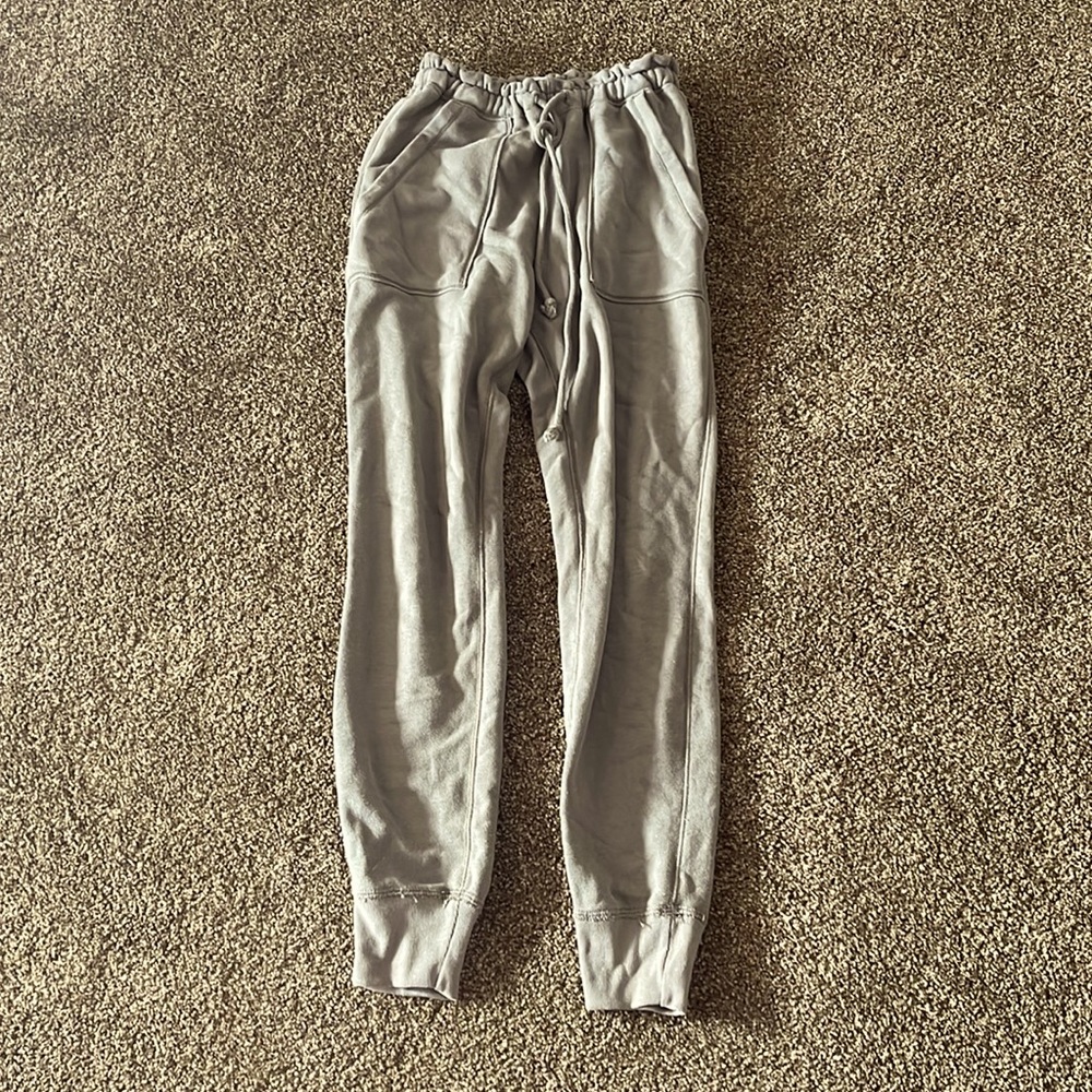 Women’s high rise cloud joggers in dark moss green